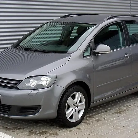 Te Lala Cars イン